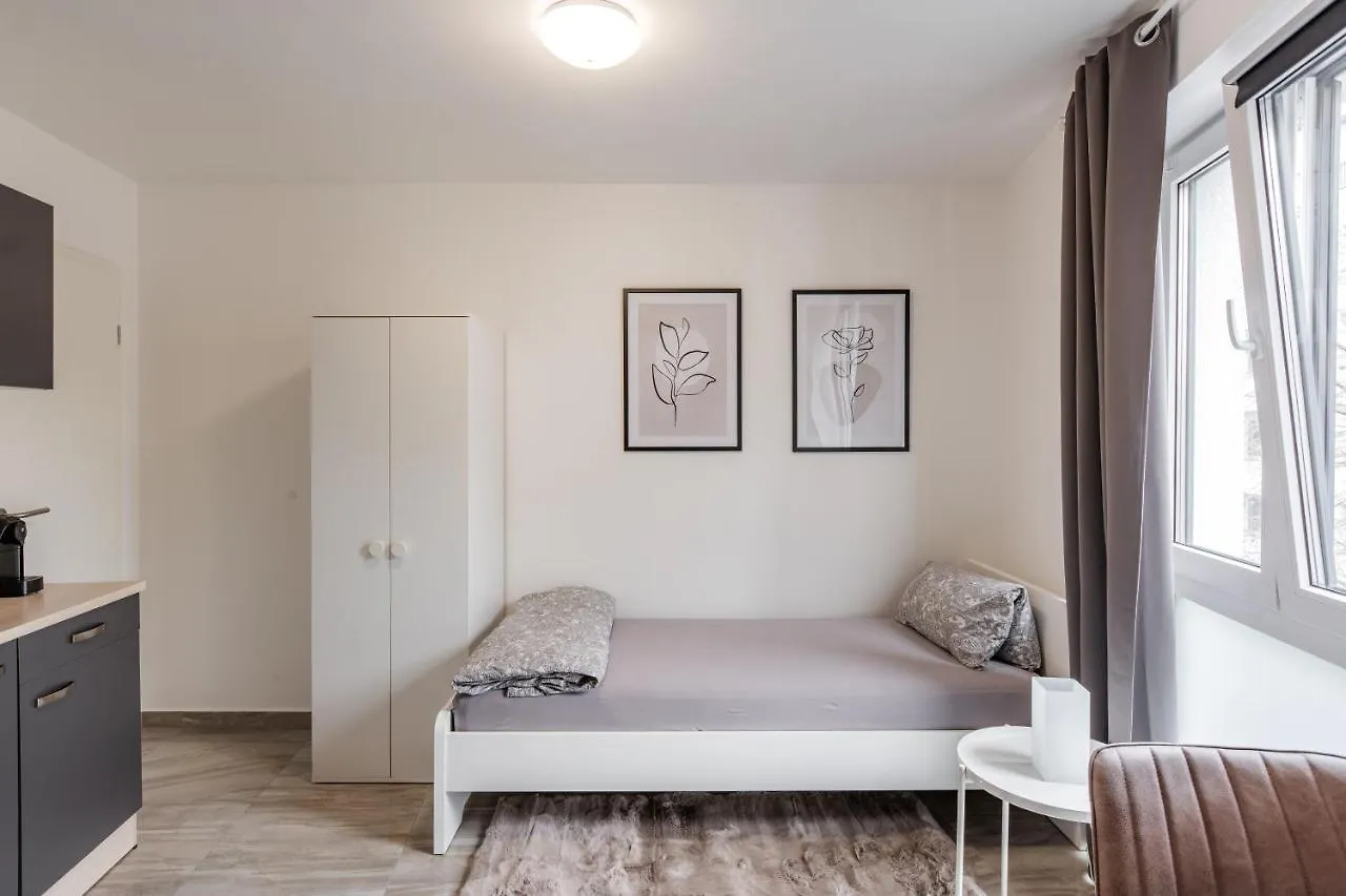 Apartments Colonia