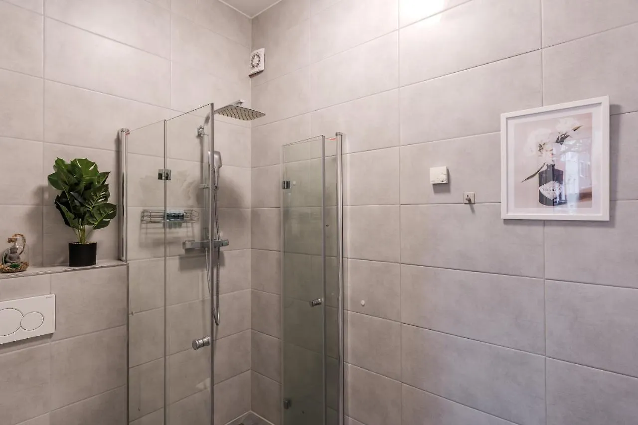 Apartments Colonia