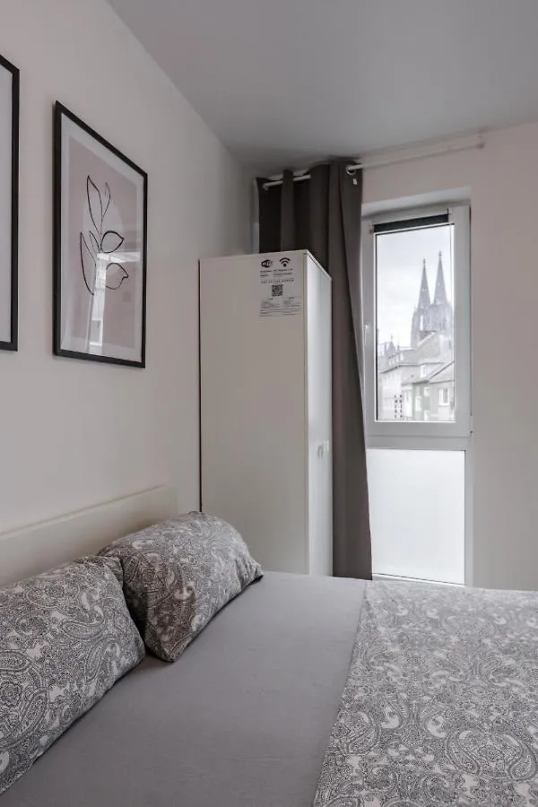 Apartments Colonia