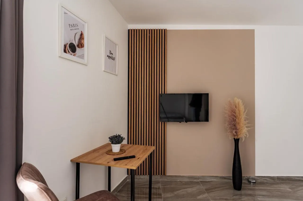 Apartments Colonia