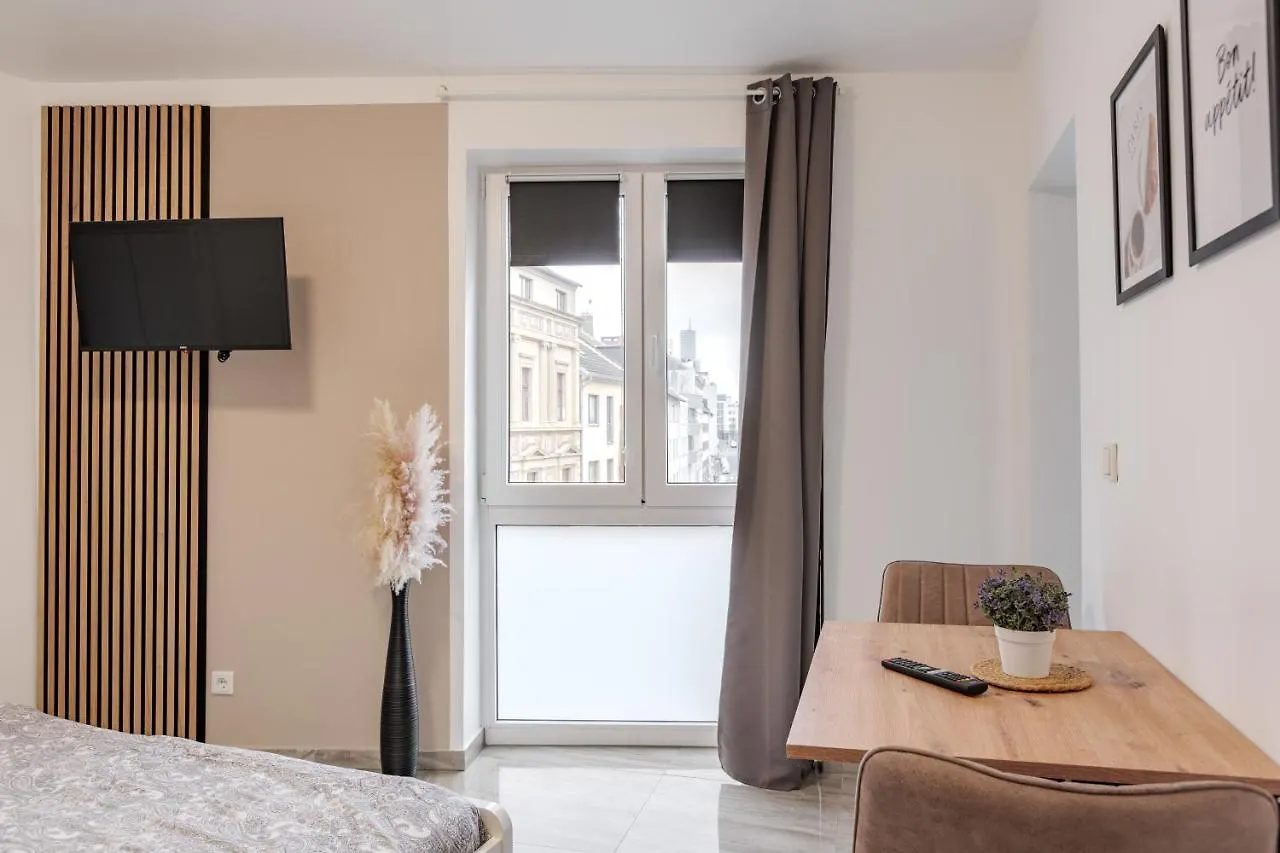 Apartments Κολωνία 0*,